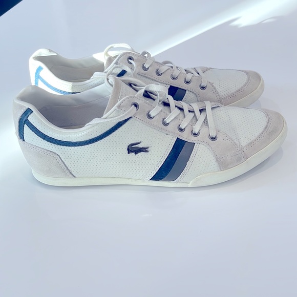 Size 9 Lacoste shoes. - Picture 3 of 4